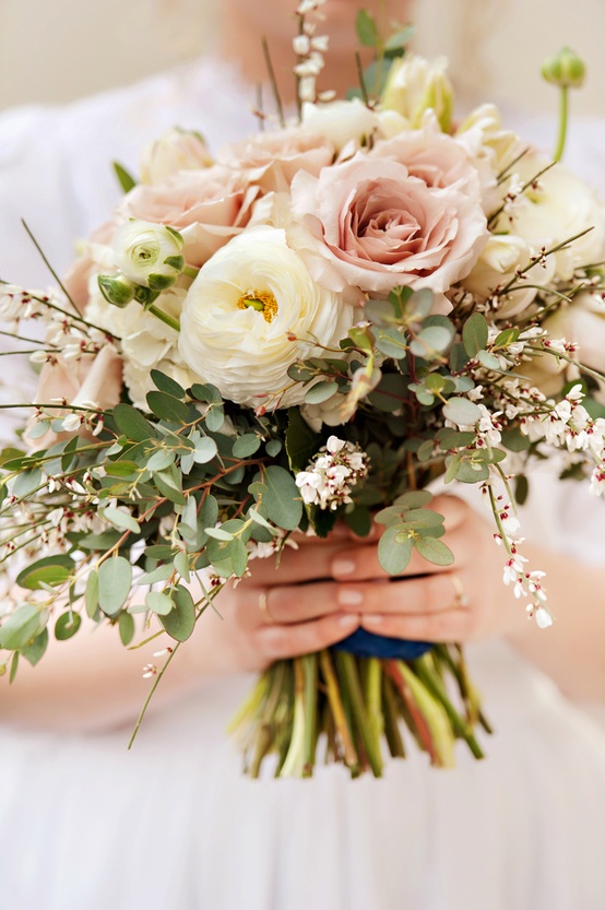 Romantic wedding flowers